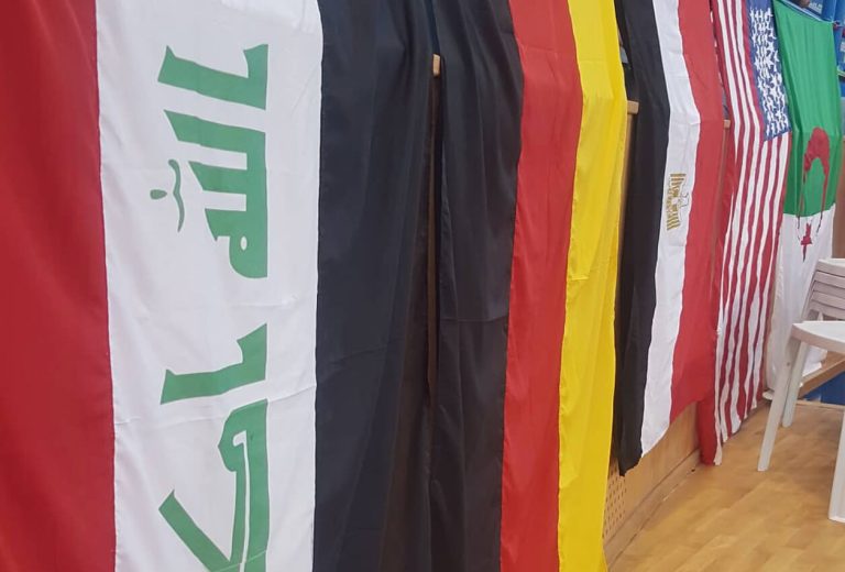 Drapeau publicitaire personnalisé, PLV ICHHAR COM